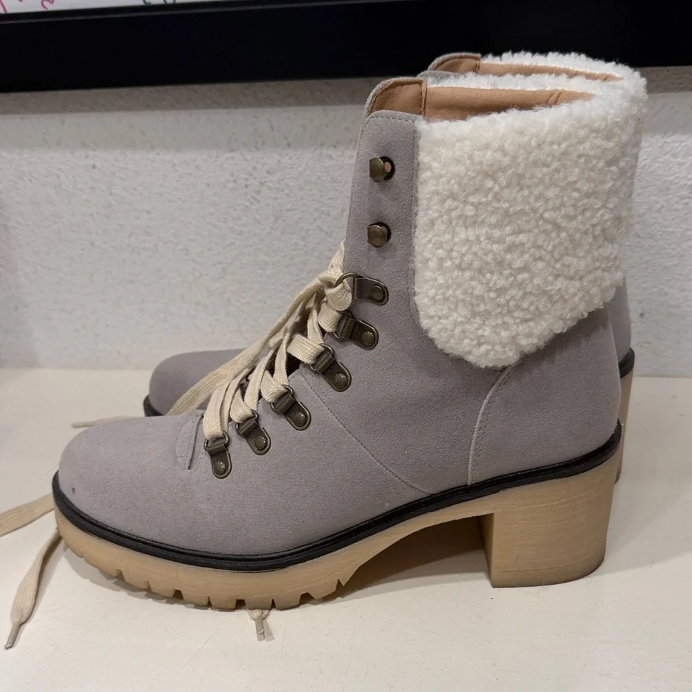 Vici conquest heeled shearling lace up Stylish Gray Women's Boots - Picture 3 of 6